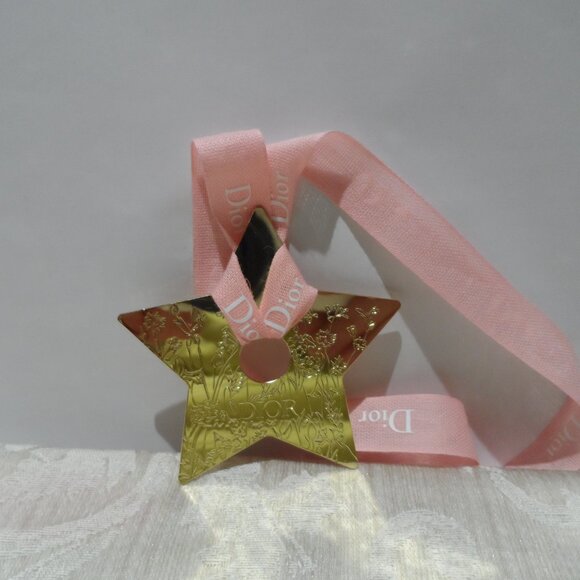 Dior Engraved Metal Gold Star  Ornament - NEW - Picture 6 of 6
